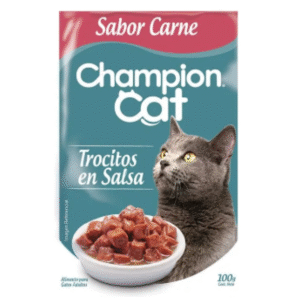 Trozos suaves de carne en una receta húmeda y equilibrada, diseñada para gatos adultos. Aporta proteínas, vitaminas y minerales esenciales, favoreciendo la hidratación y la nutrición diaria.