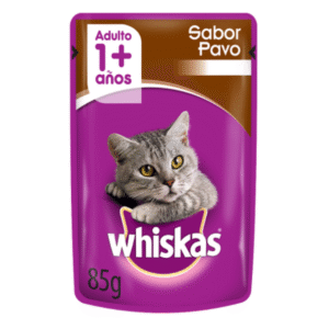 Whiskas Sobrecito es un alimento húmedo para gatos adultos, con trocitos en salsa y proteínas animales. Hidrata, nutre y apoya su salud urinaria y vitalidad diaria.
